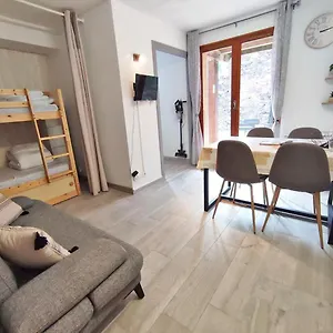 https://le-reflet-des-montagnes-studio-centre-luchon.midi-pyreneeshotels.com